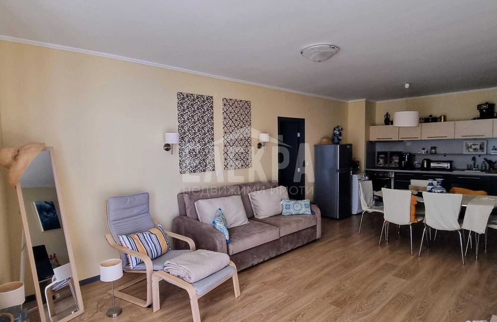 Продава се Тристаен апартамент в Варна, Център - 105 кв.м за 1143 €/кв.м - Снимка #16