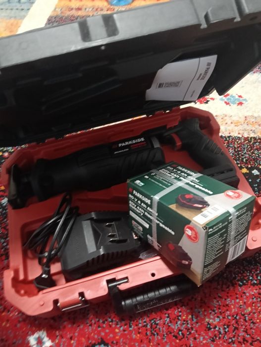 Fierăstrău sabie parkside complet încărcător,acumulator