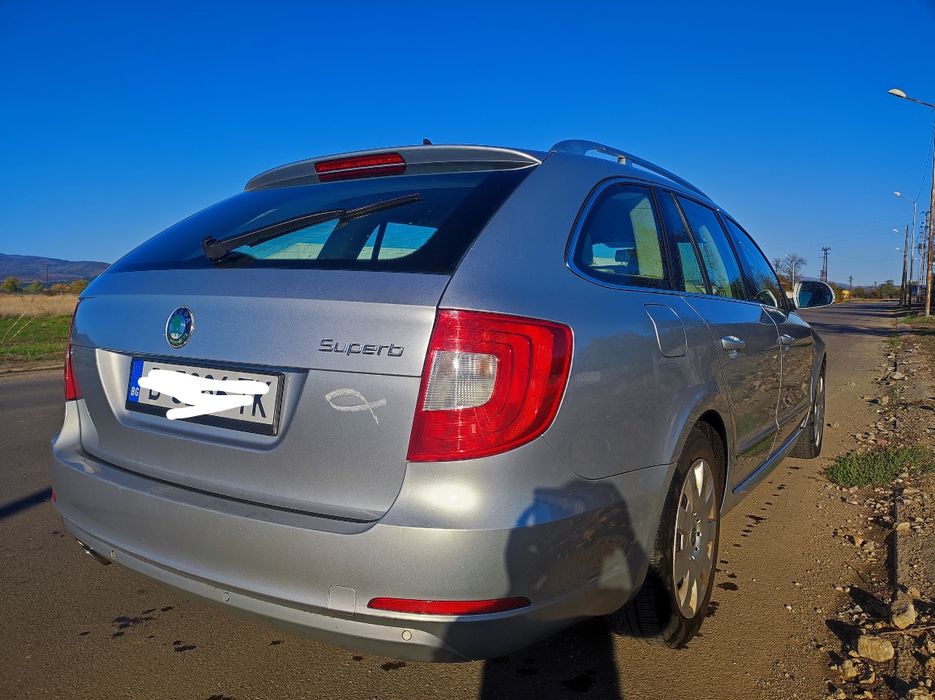 Продавам Skoda Superb