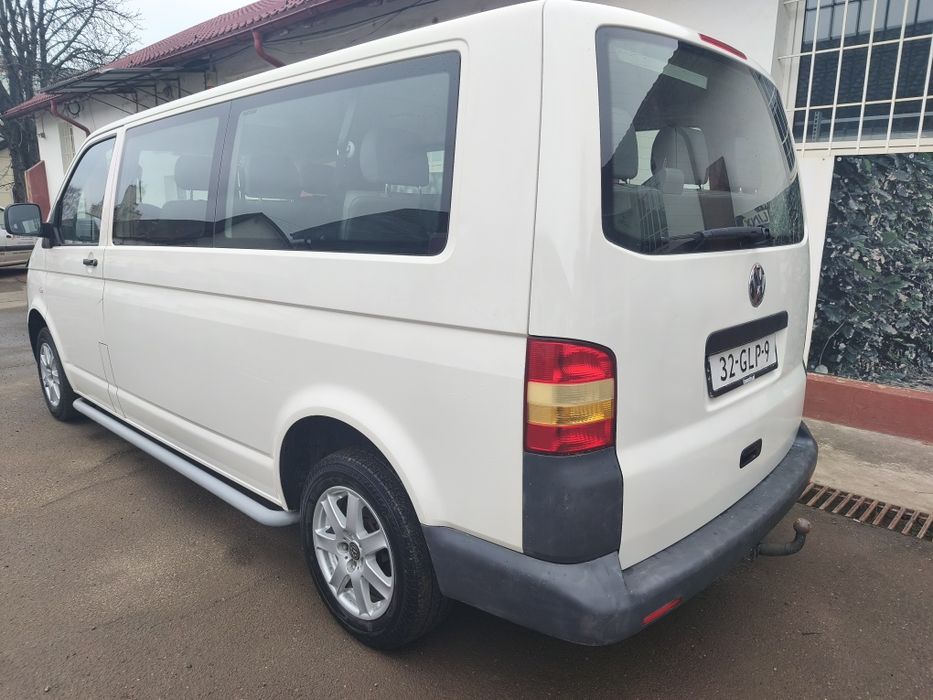 Autoturism VW Transporter T5, lung, 1.9 TDI, euro 4, 102 CP, 9 locuri