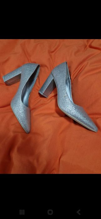 Pantofi cu toc dama argintii