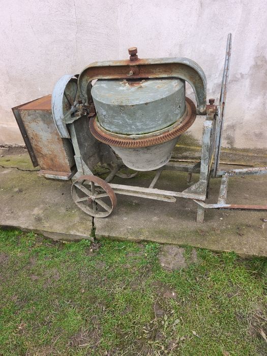 Vând betoniera made in Austria