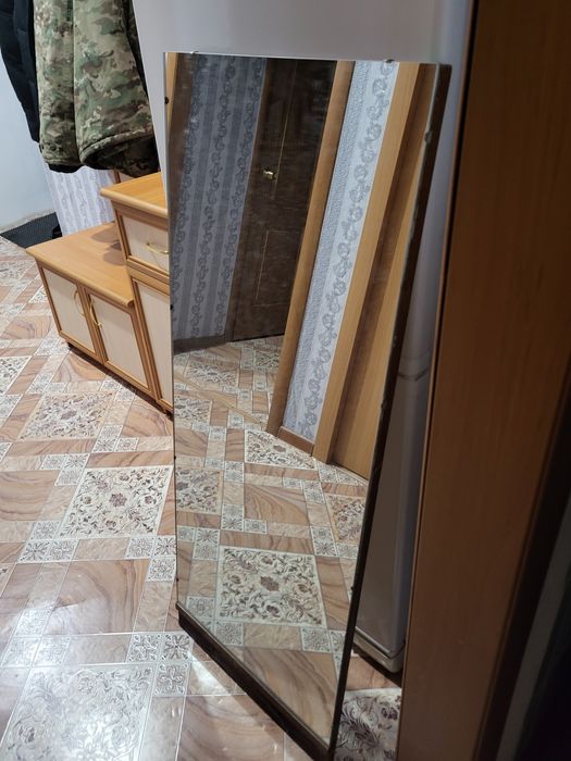 Зеркало настенная. Торг