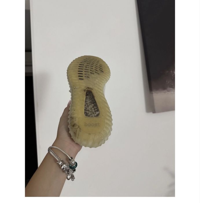Yeezy 350v2 conditie buna