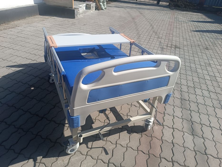 Медицинская кровать