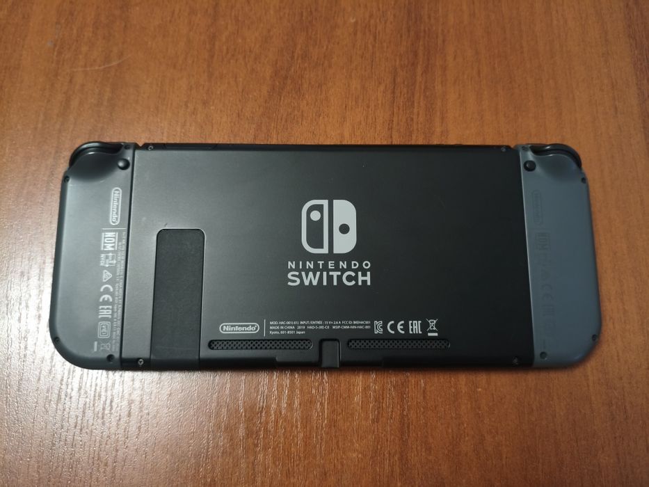 Продам Nintendo Switch