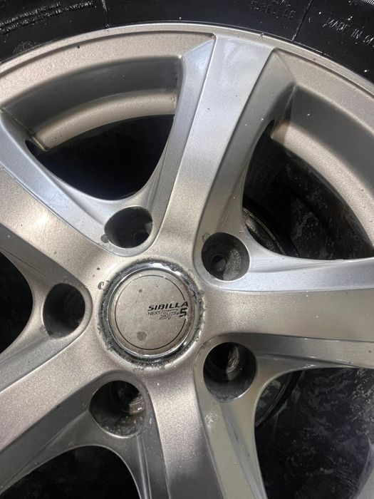 5*114.3 DIA 66.1 215/65R16