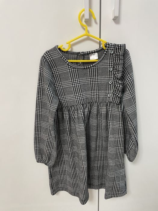 Платье на девочку 104 размер