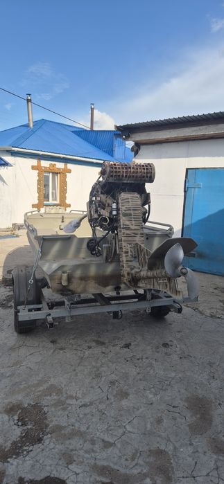 Продам лодку болотоход