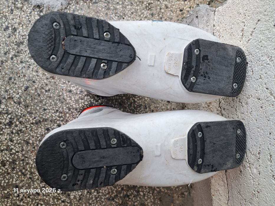 Детски ски обувки  Rossignol hero  37 номер.