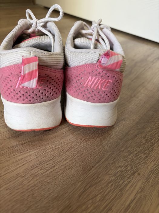 Дамски обувки Nike