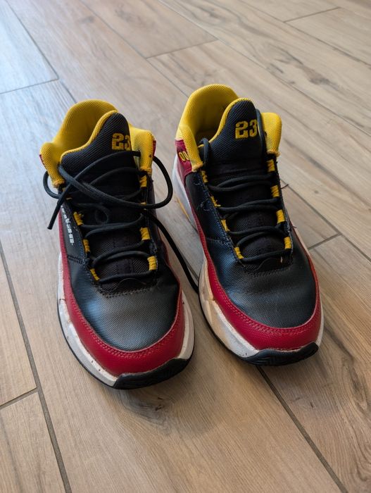 vand papuci Jordan Max Aura 3 SE