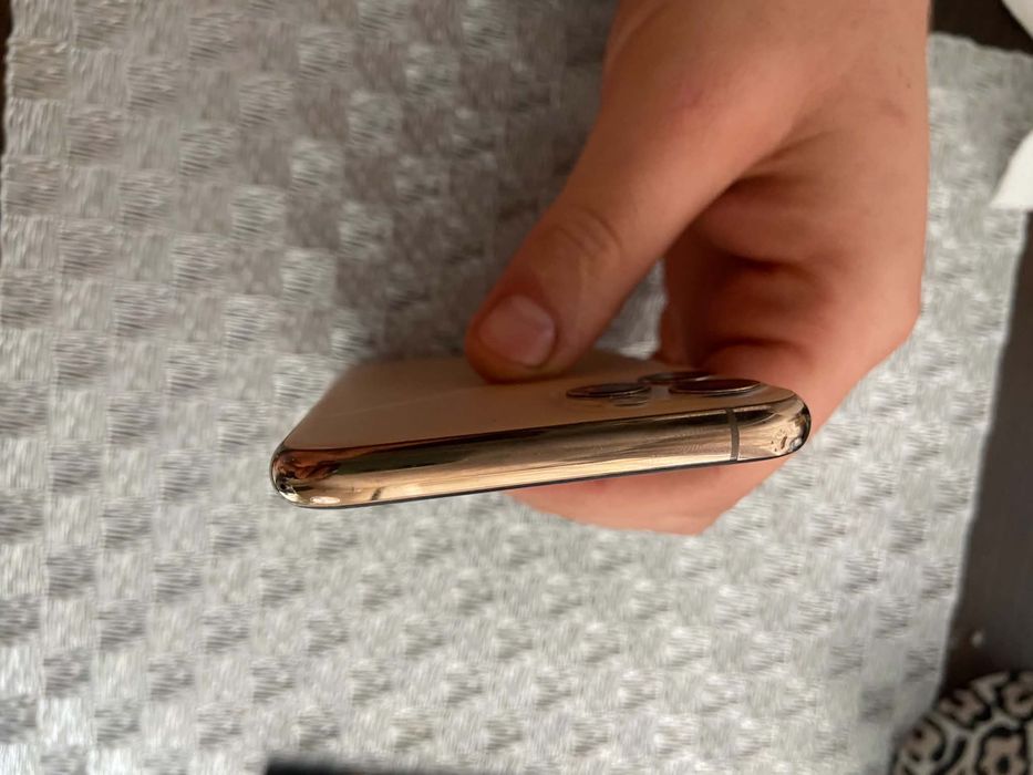 Iphone 11 pro gold