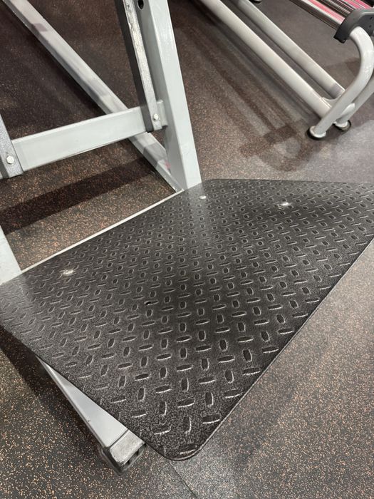 Продам тренажер Гак присед