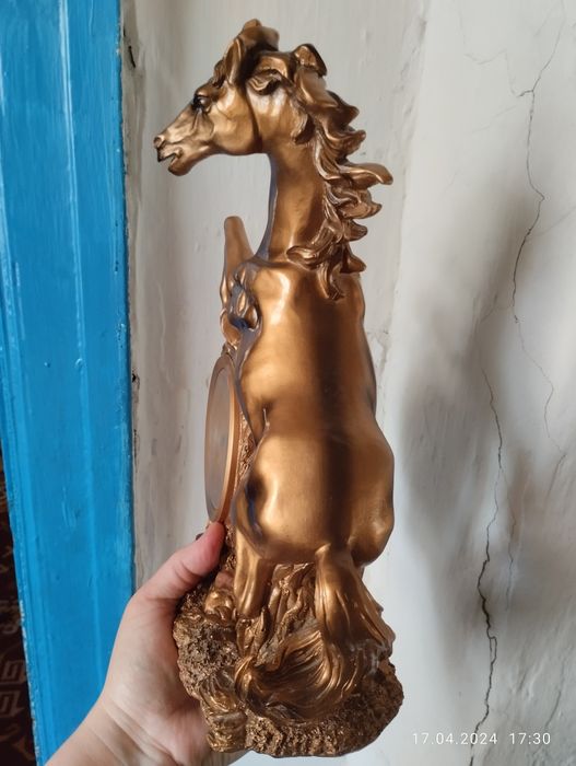 Сувенирные часы "Лошадь"