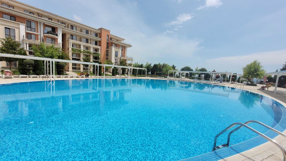 ПЪРВА ЛИНИЯ! Апартамент с 2 спални в Prestige fort noks