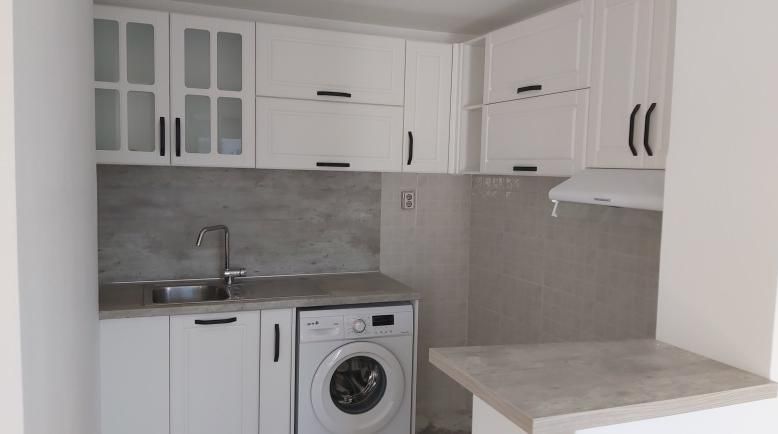 Дава се под наем Тристаен апартамент в Пловдив, Въстанически - 72 кв.м за 400 € - Снимка #1