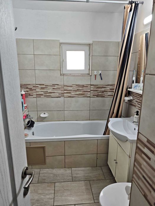 Apartament 3 camere, Sector 6
