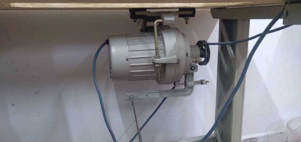 Стол для промышленной машины