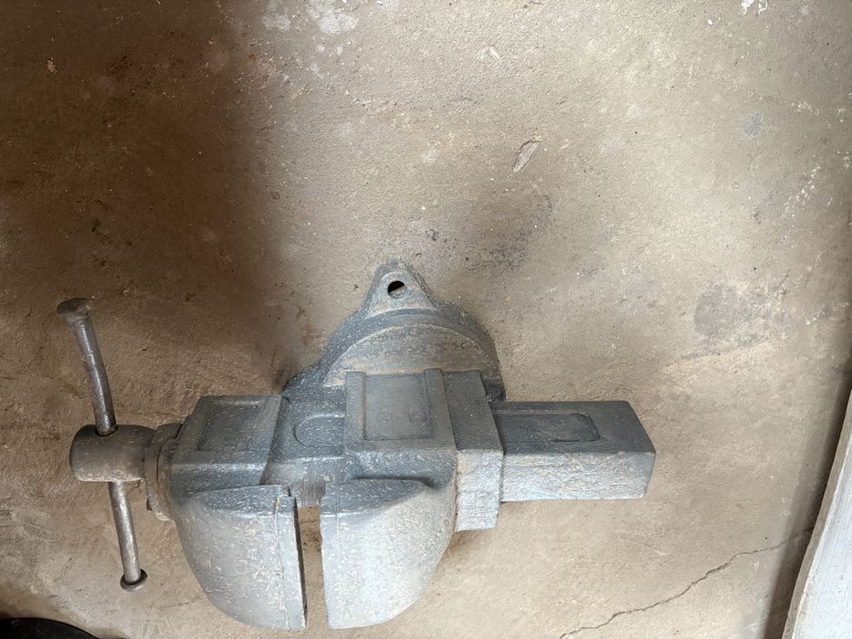 Продам Срочно Тиски