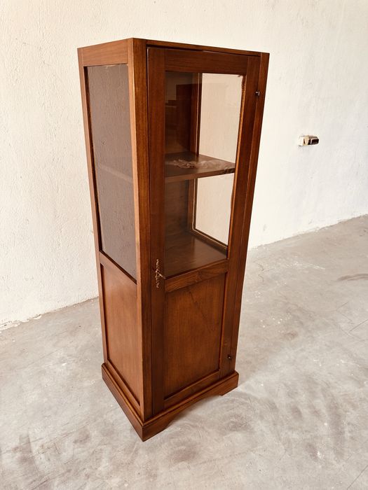 Италианска витрина със стъклени страни – 1985–1995 г.