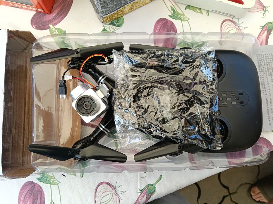 Drona cu camera  culoare negru