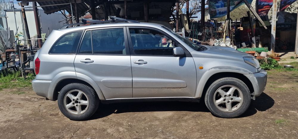 Toyota Rav4 2003 Vând sau schimb 4x4