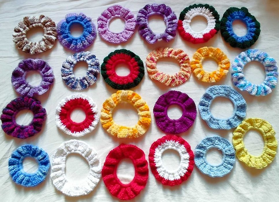 Ръчно изплетени декоративни изделия за коса