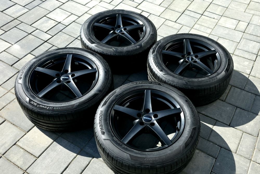 Jante aliaj VW Tiguan cu anvelope de vară 235/55/17 Hankook Dot 2022