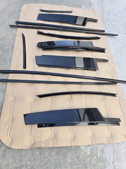 Trimuri ornamente usi exterioare shadow line negru lucios bmw x1 e84