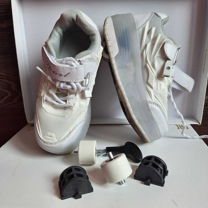 Детски обувки с колелца