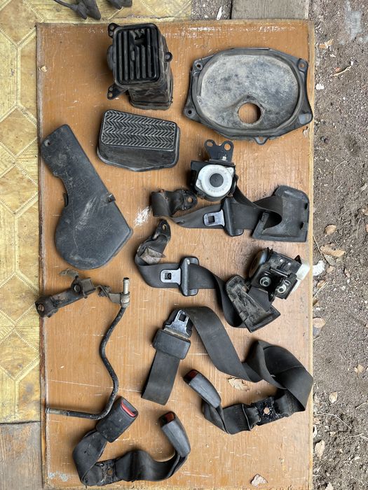 Запчасти на Тойота Карина е