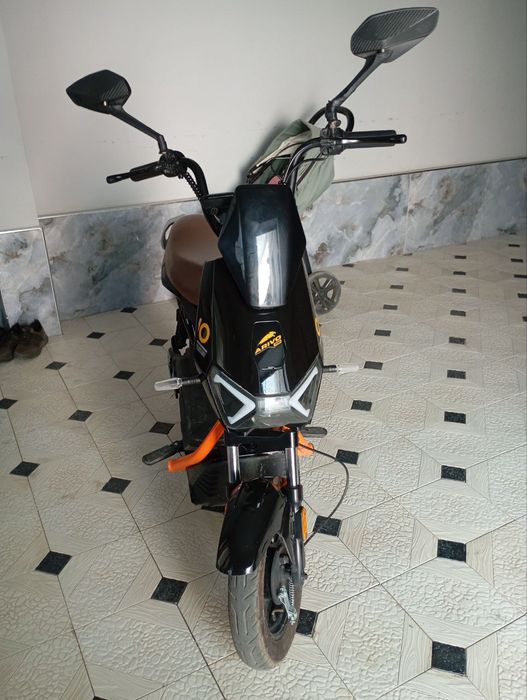 Хорошие скутер ARIVO 700 продается