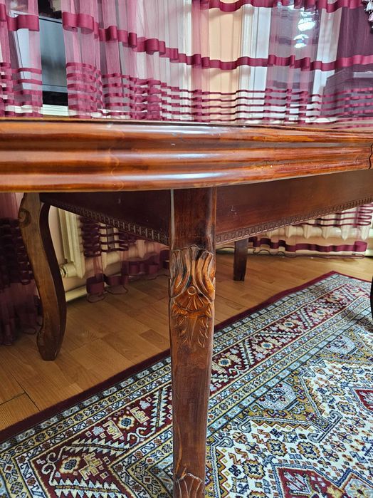 Стол гостинный обеденный