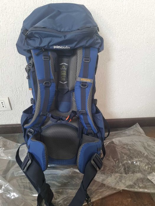 Vand rucsac munte PINGUIN EXPLORER 60 litri  NAVY , nou cu eticheta , Four Way Entry, Nylon 6.6, ABS, fermoare YKK