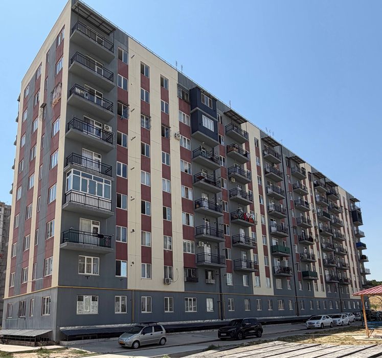 Срочно Продаеться 3-комнатная квартира городе Чирчике 2-микрарайоне