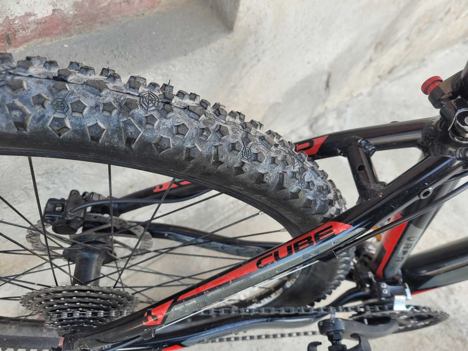 Bicicleta cube S  26