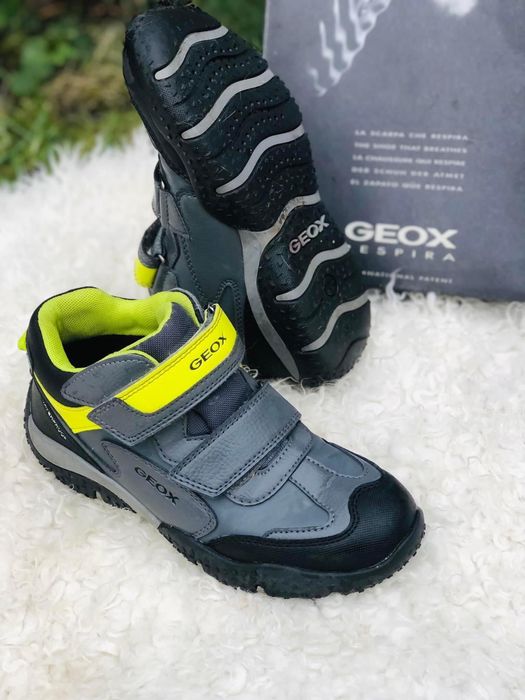 Ghete baiat GEOX--marimea 35-36,inter23 cm,ca bocanci piele Salomon