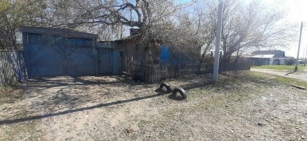 Продам дом в село Озёрки