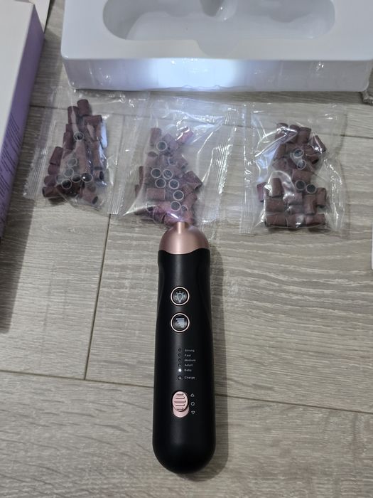 Set electric pentru pedichiură și manichiură – 5 viteze, LED, negru