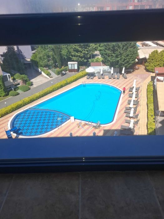 Тристаен апартамент под наем в Слънчев бряг