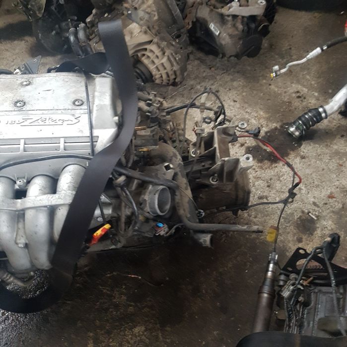 Щора и кора багажник за фиата стило