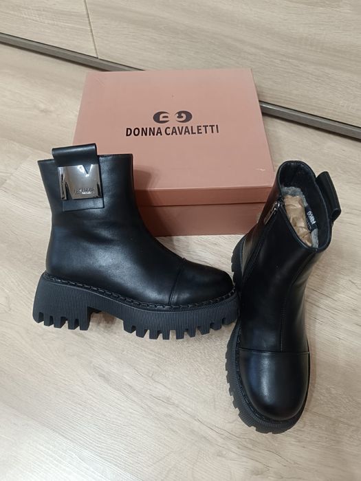 Новая  обувь на девочку р36