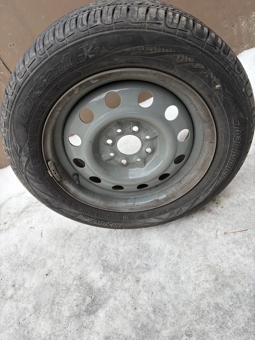 Продам шины с дисками .