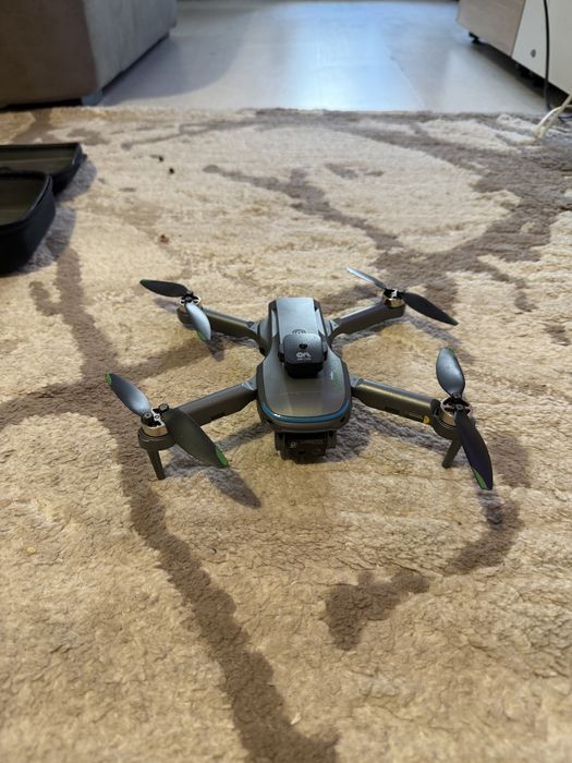 Сгъваем дрон с камера