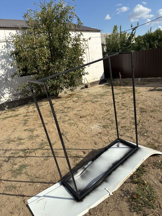 Напольная вешалка лофт