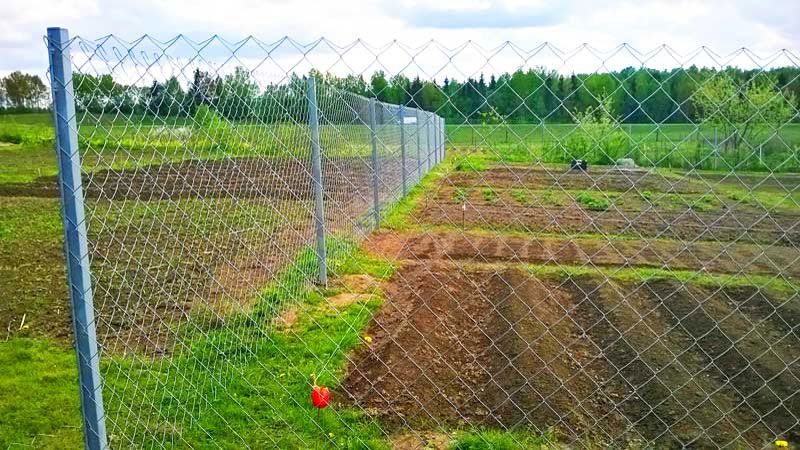 Изграждане на огради с метален профил,пана и поцинкована оградна мрежа