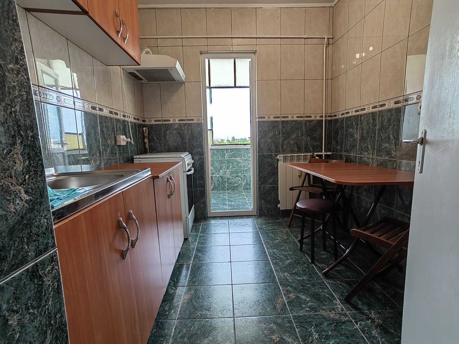 Vanzare apartament 3 camere, etaj 4/4, Mihai Bravu, Ploiesti
