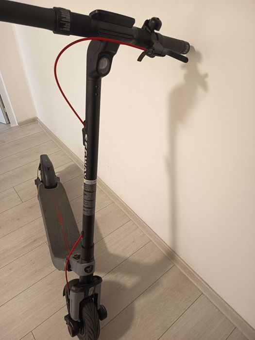 Vând trotineta electrica ninebot e3
