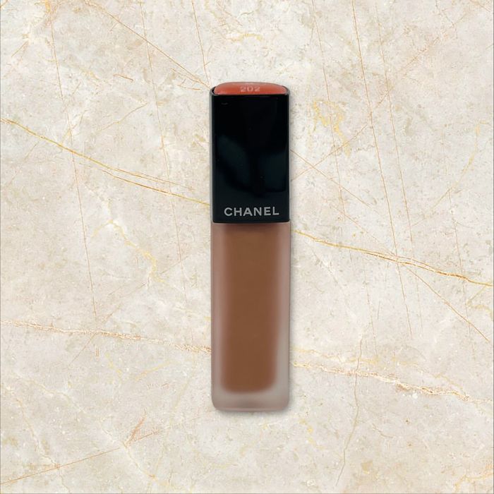 Chanel Rouge Allure Liquid Velvet матово темно червило